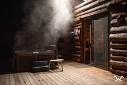 Stunning Riverfront Escape - Image 3