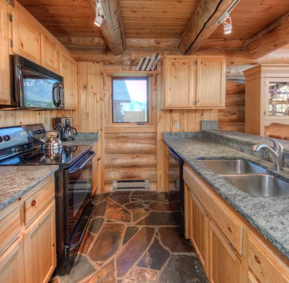 Classic Riverfront Cabin - Image 3
